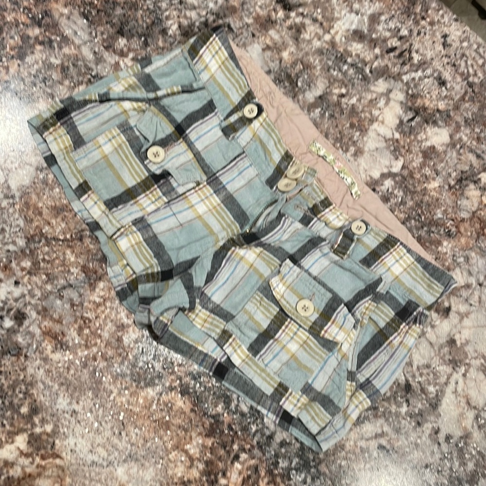 Low rise blue plaid shorts